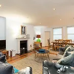 Lovely Flat In Chelsea